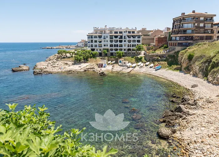 Blanca Villa L' Escala