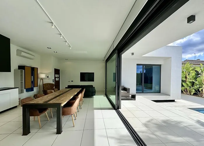 Blanca Villa